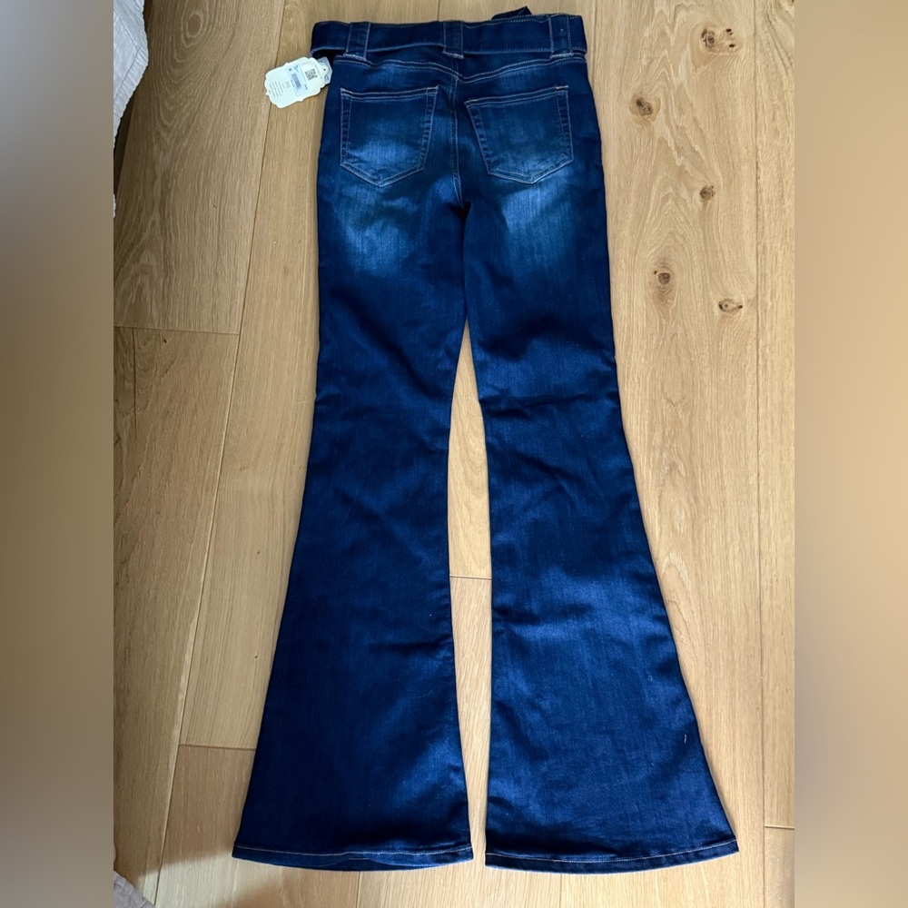 High Rise Flare Jeans - Picture 2 of 3